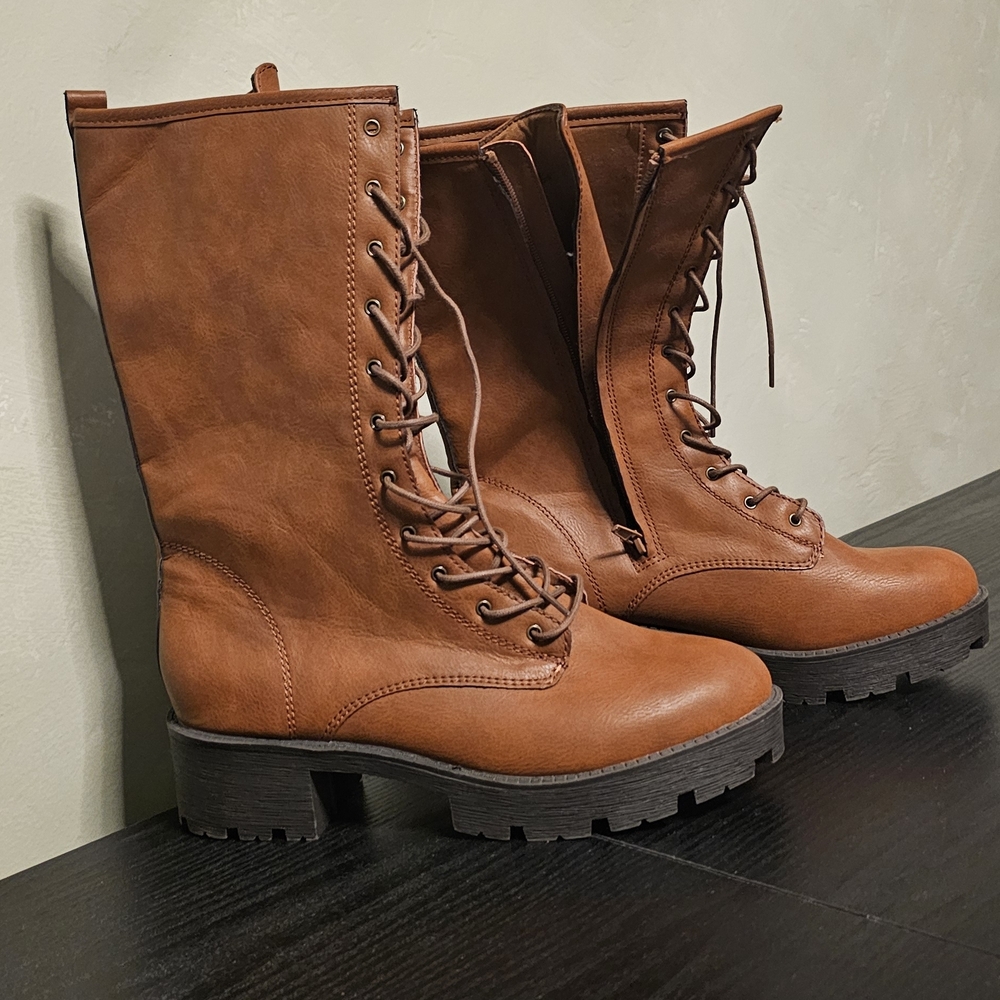 Brown Lace-Up Women's Boots